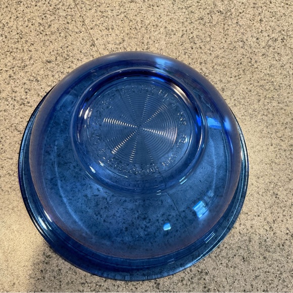 Pyrex Cobalt Blue 1.5L (1.59qt.) Bowl - Picture 3 of 3